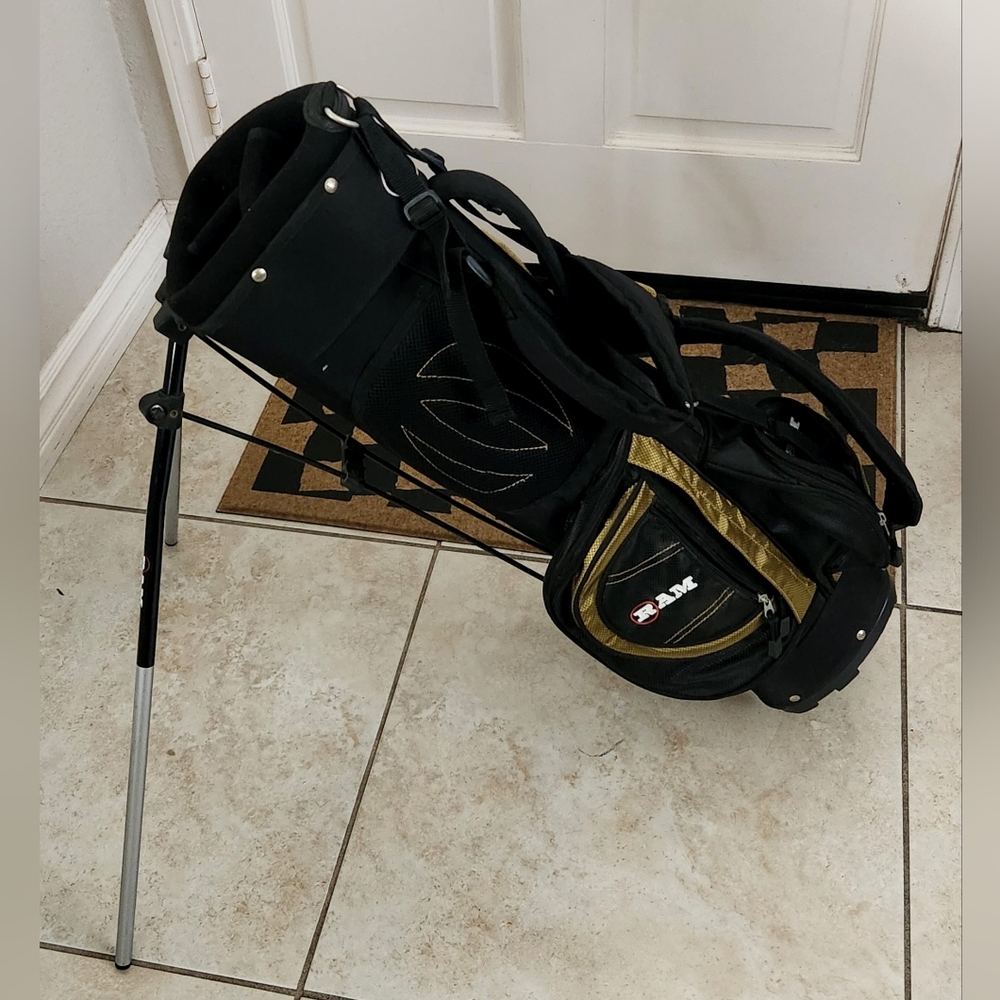 Ram Junior 3-Way Divider Golf Stand Bag multiple zipper pockets black carry hand